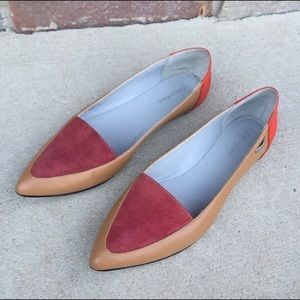 EUC Calvin Klein Bina Orange Camel pointed Flat